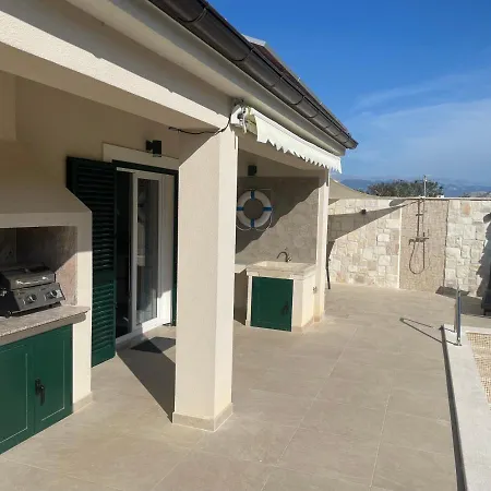 Dupini Villa *